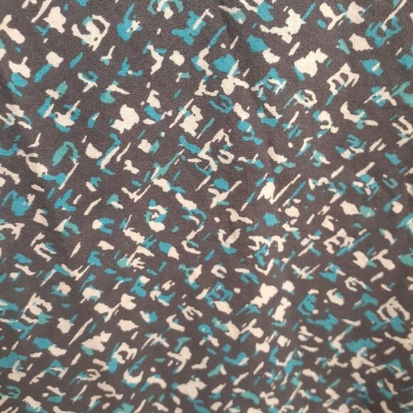 Patterned Scrub Top - Picture 3 of 5